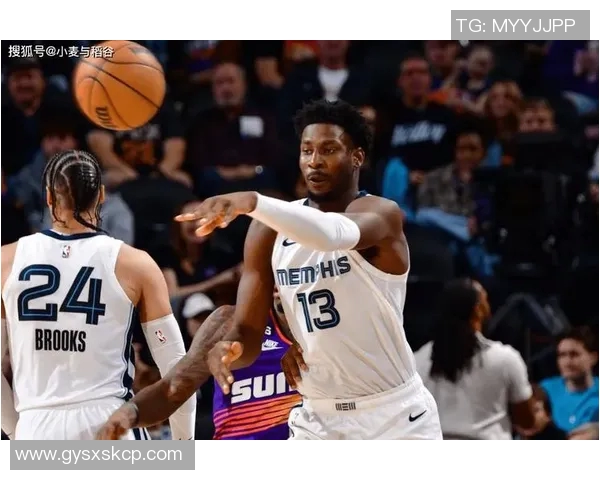 灰熊赛场爆发小插曲,裁判如何处理? 灰熊赛场爆发小插曲,裁判如何处理?