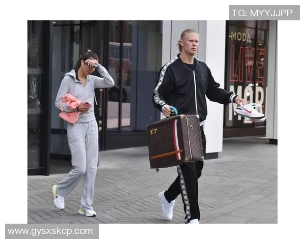 热搜榜第一！哈兰德因一举动刷屏全网